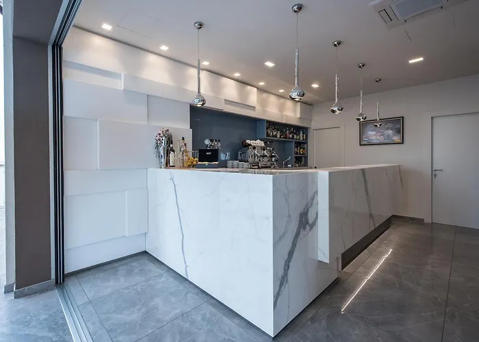 מלון Park Morigi Garden & 3*